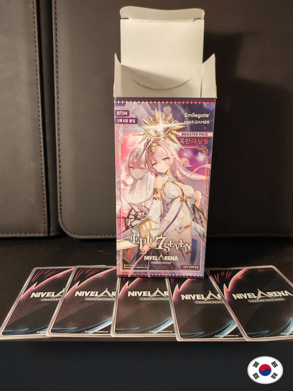 1x Boite VIDE Nivel Arena BT04 EPIC SEVEN Coréen + 10x Cartes Nivel Arena Aléatoires